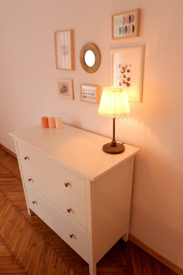 Singer Apartment Old Town Krakow Ngoại thất bức ảnh